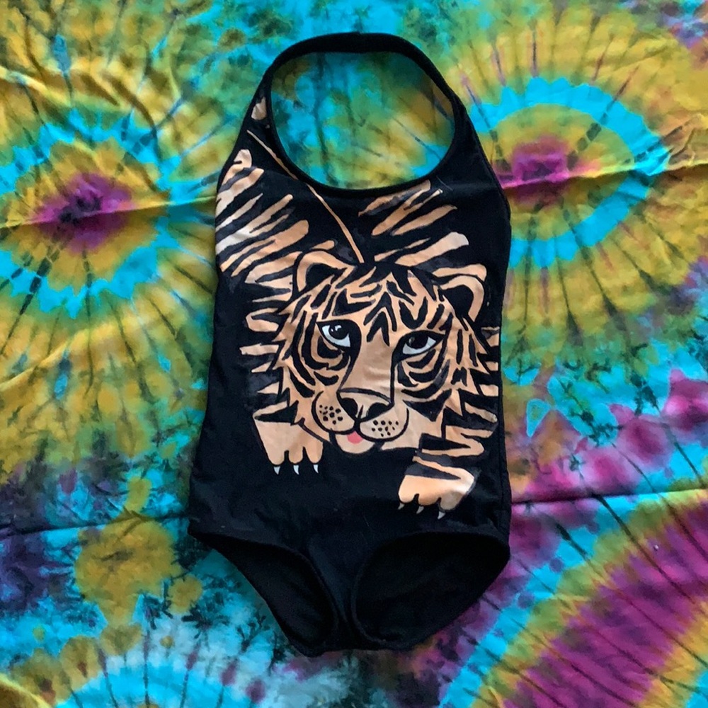 ISO!!!  This suit in size 14 or 16!